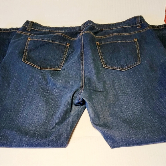 Woman Jeans 18/19 - Picture 3 of 8